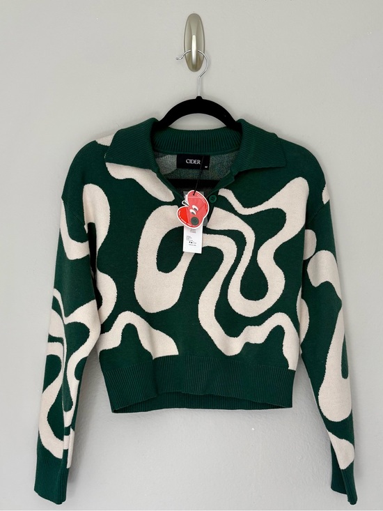 Sweaters - NWT Cider Everyday Illusion Psychedelic Swirl Cropped Collar Sweater Green - M